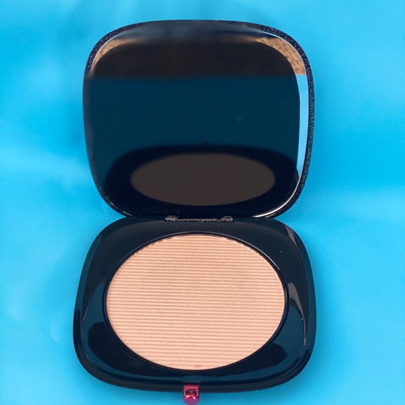 Marc Jacobs Other - Marc Jacobs O!mega Glaze All-Over Foil Luminizer